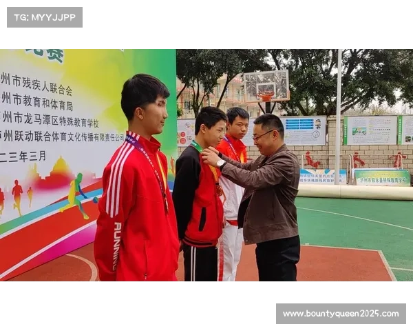 雨中竞技：北京AXIS挑战赛选手不畏天气，秋日赛场展现坚韧体育精神